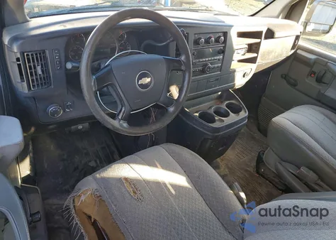 2010 Chevrolet Express G1500 из США, поврежденный, VIN 1GCUGADX5A1116767